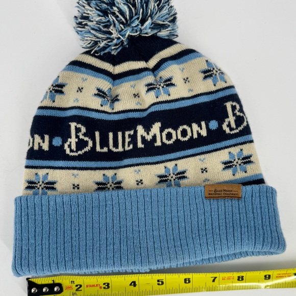 Blue Moon Brewing Company Beer Knit Pom Pom Winter Cap Beanie Sock Stocking Hat - Picture 4 of 5